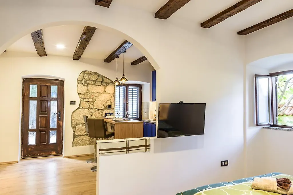Apartment Studio-25 Rijeka