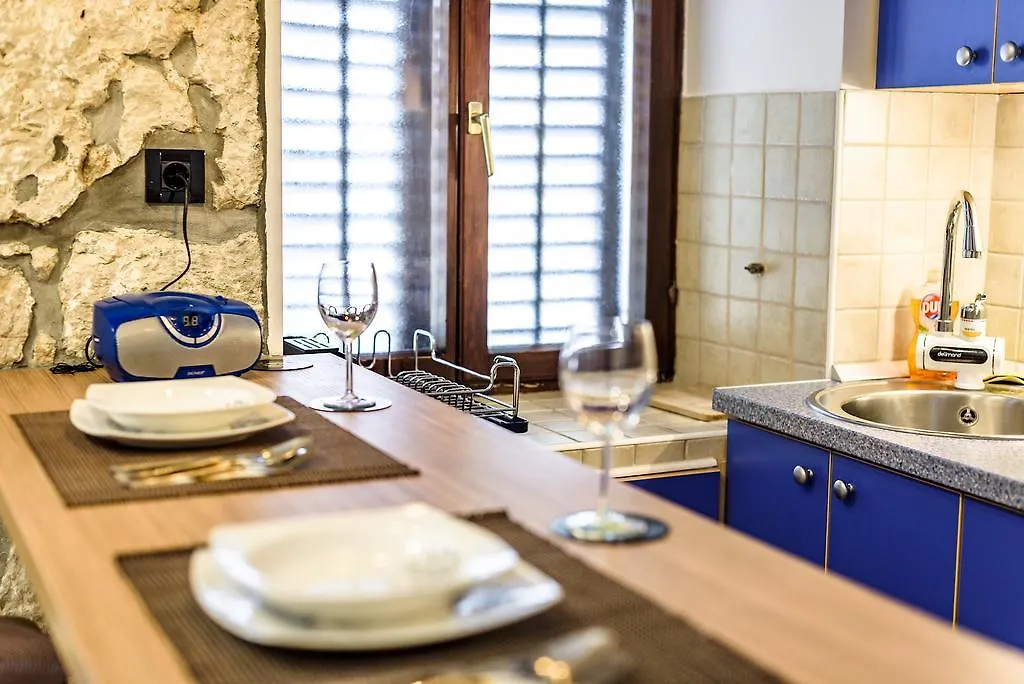 Apartment Studio-25 Rijeka